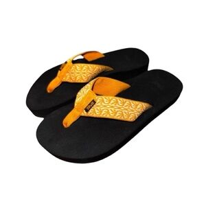Teva Mush II Women’s Yellow White Flip-flops Size 7